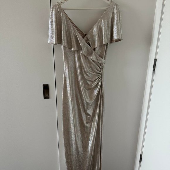 Gorgeous gold evening dress/ Ralph Lauren maxi dress/ Long evening dress with a - Picture 1 of 10